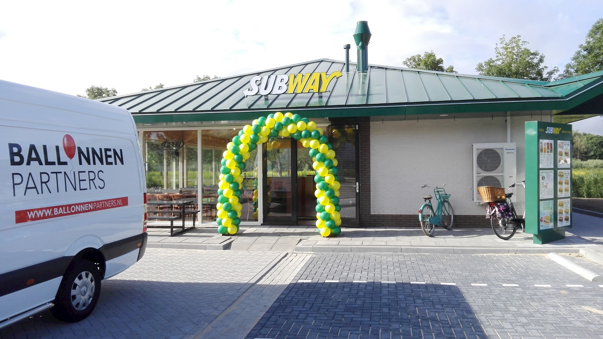 ballonnen decoraties voor opening nieuwe Subway filiaal te Wormerveer