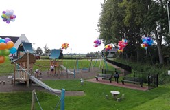feestelijke ballonnen opening speelplaats Heerhugowaard